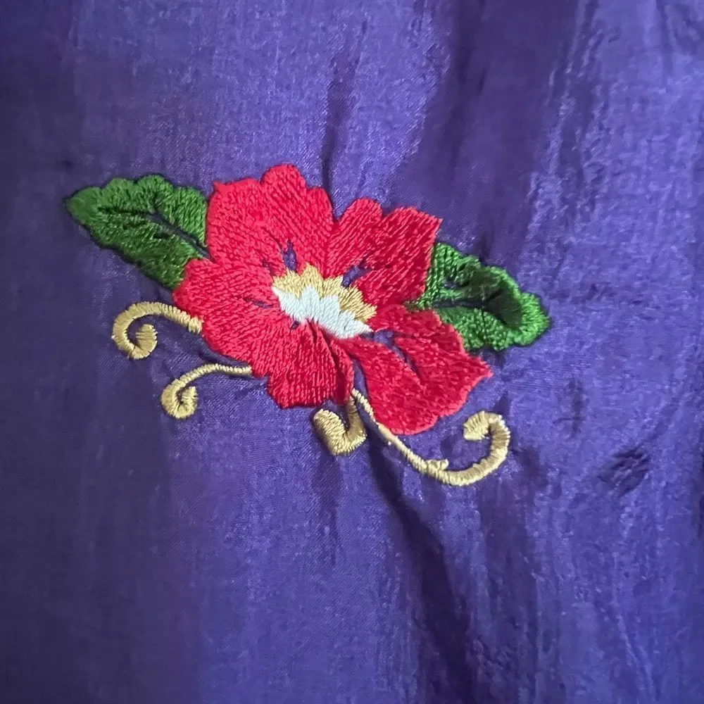 EUC Women’s Vintage Bold Spirit Purple Track jacket w poppy size small jacket.